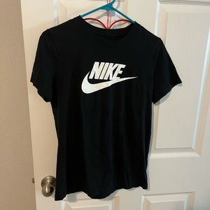 Black nike t shirt